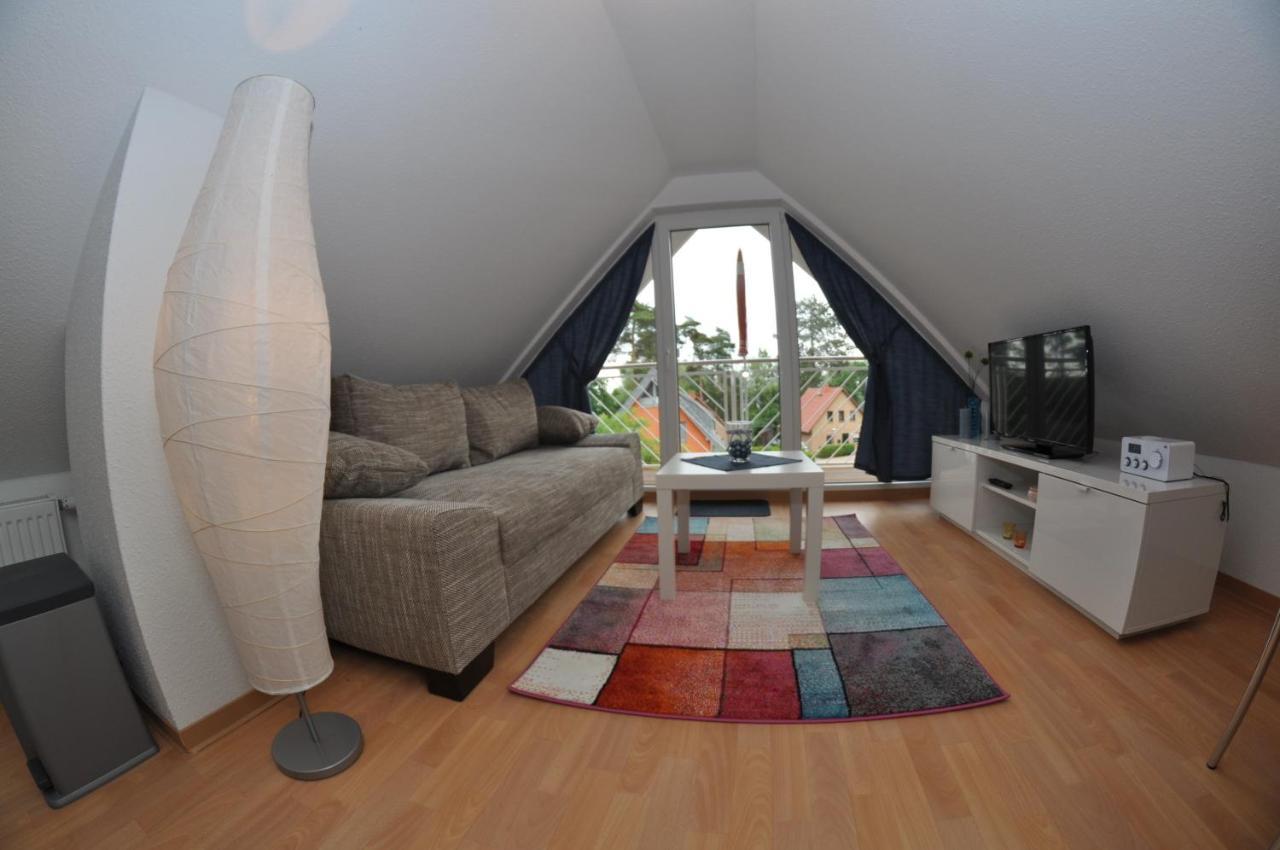 Ferienhaus Mueritzzauber / 1 Zimmer Dachgeschoss-Appartement Röbel Exteriér fotografie