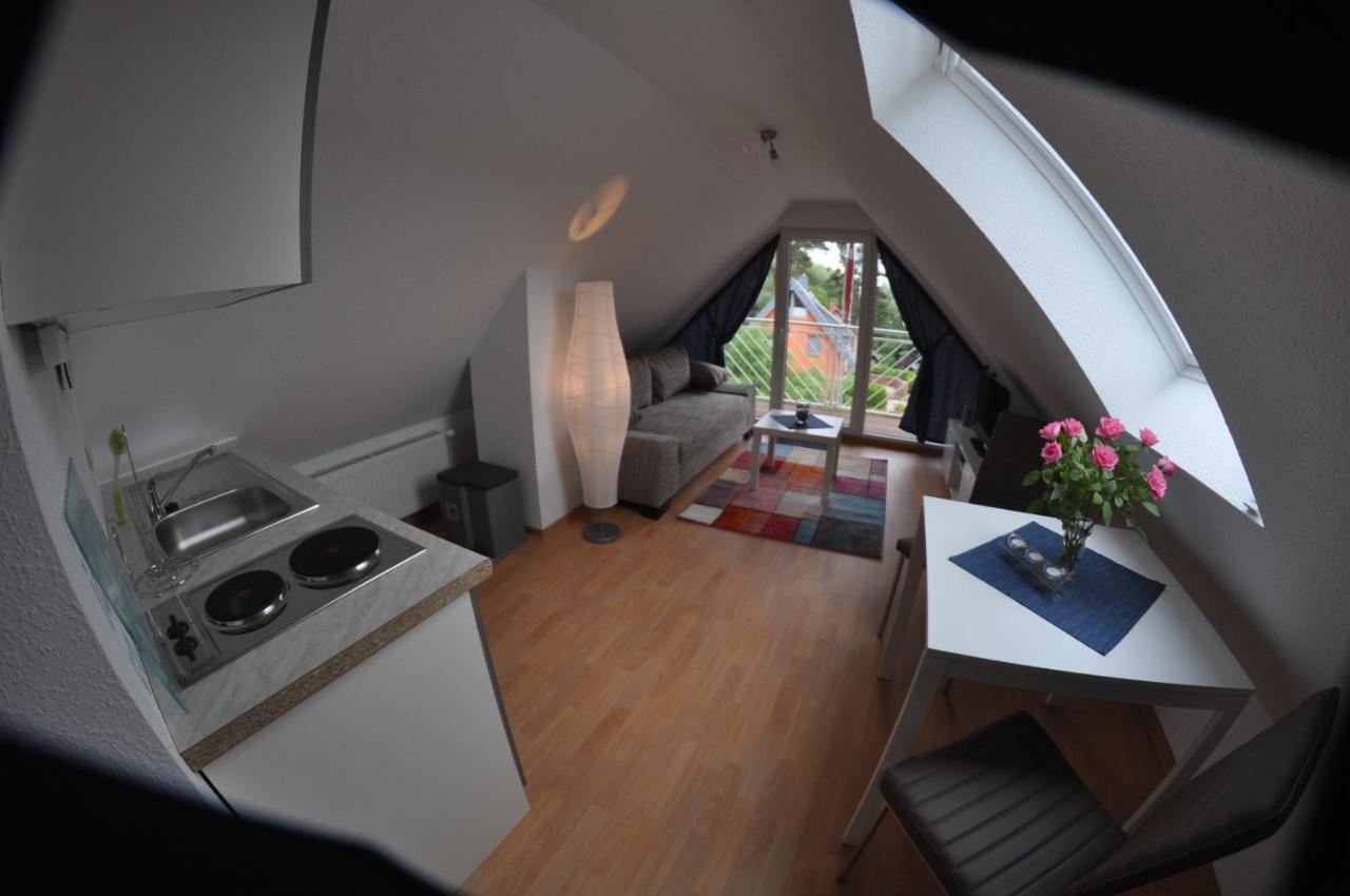 Ferienhaus Mueritzzauber / 1 Zimmer Dachgeschoss-Appartement Röbel Exteriér fotografie